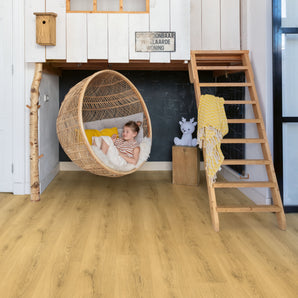 Quick Step Classic Light Classic Oak 8mm Laminate Flooring CLM5787