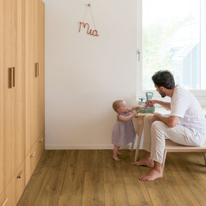 Quick Step Classic Cocoa Brown Oak 8mm Laminate Flooring CLM5793