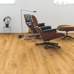 Quick Step Alpha Blos Classic Oak Natural LVT Flooring AVSPU40023 - SAMPLE