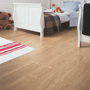 Quick-Step Eligna Hydro 800 Varnished Oak Beige Laminate Flooring 8mm EL915
